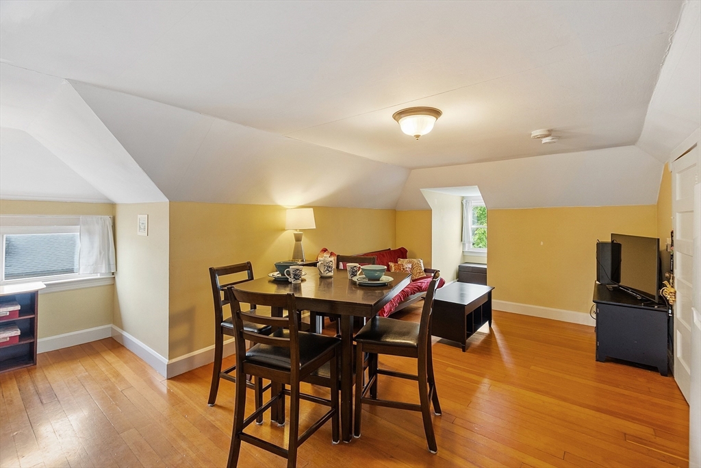 15-17 Faxon St