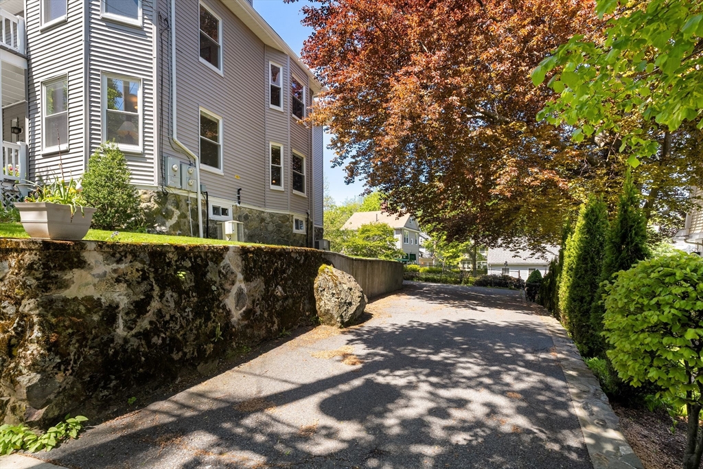 55 Tanager St # 1