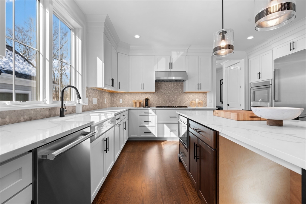 4 Pioneer Rd # 4