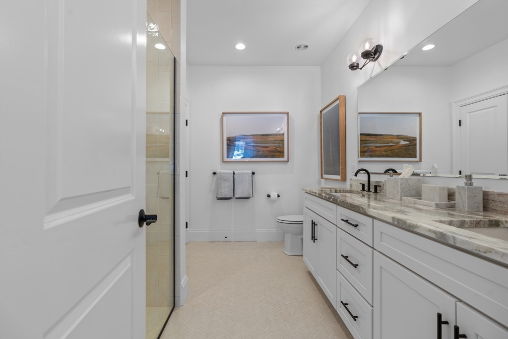 4 Pioneer Rd # 4