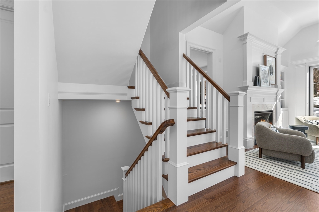 4 Pioneer Rd # 4