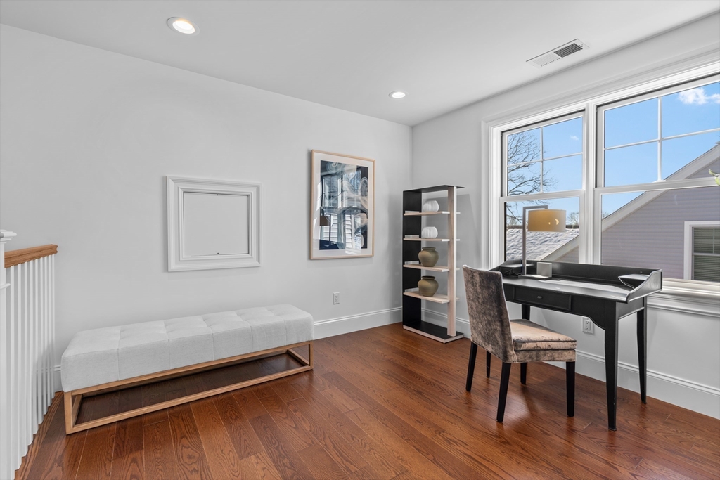 4 Pioneer Rd # 4