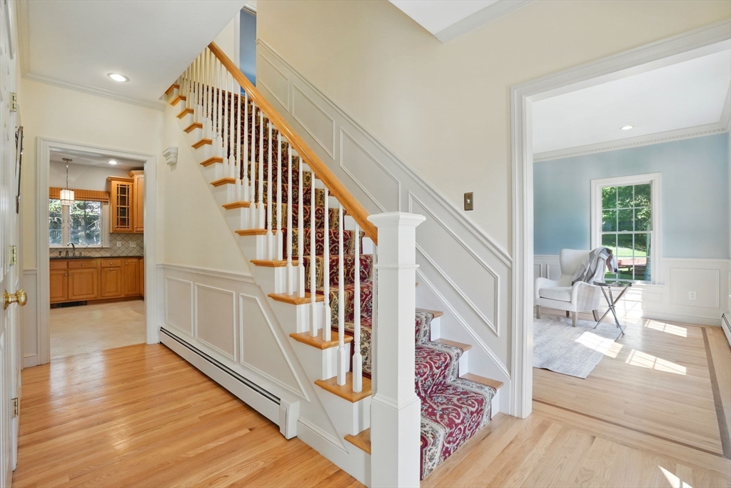 4 Ledgelawn Ave