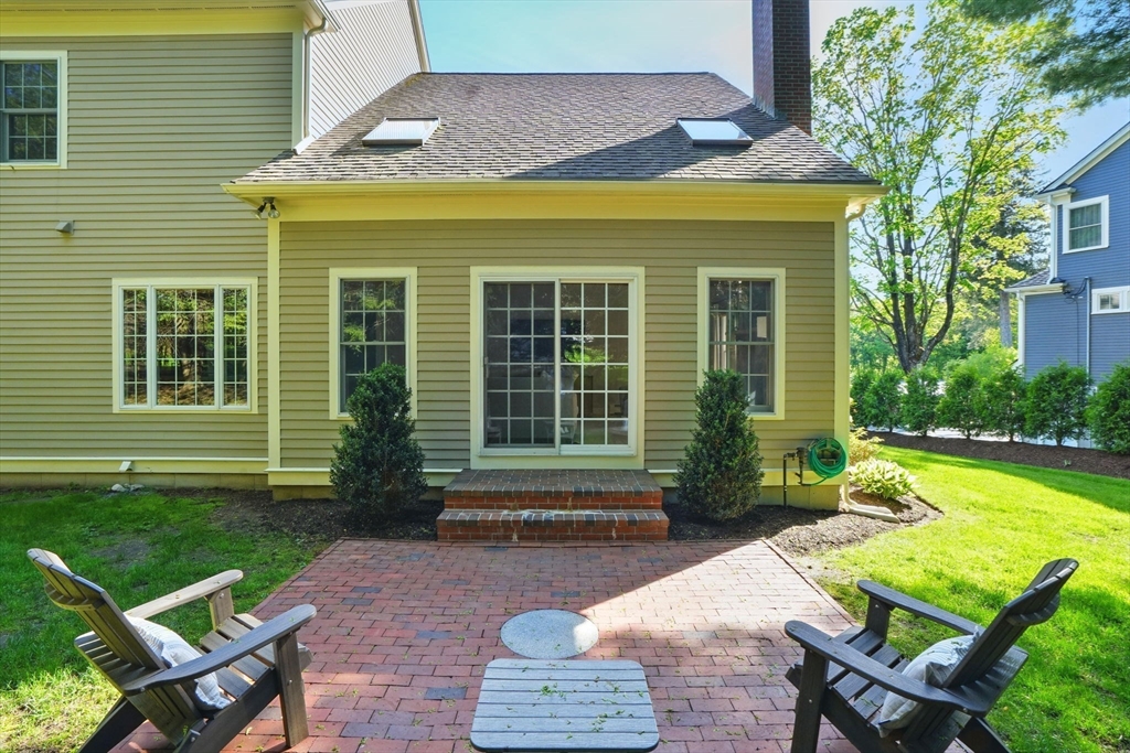 4 Ledgelawn Ave