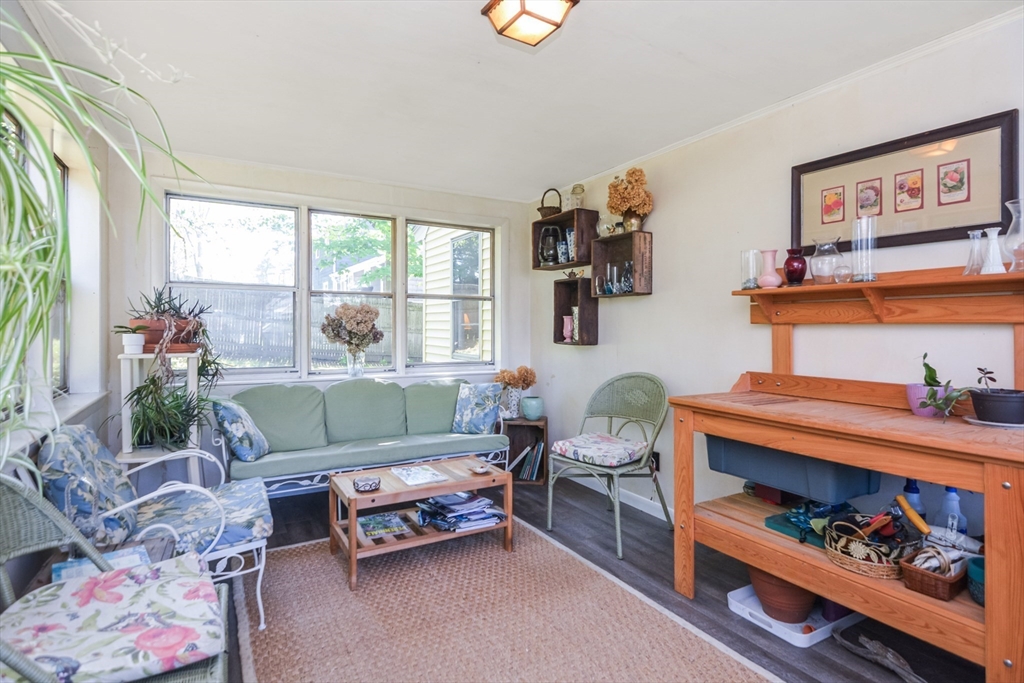 8 Hammond Rd