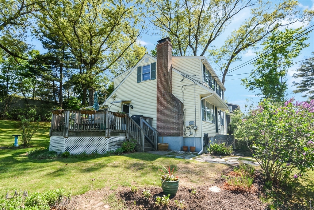 8 Hammond Rd