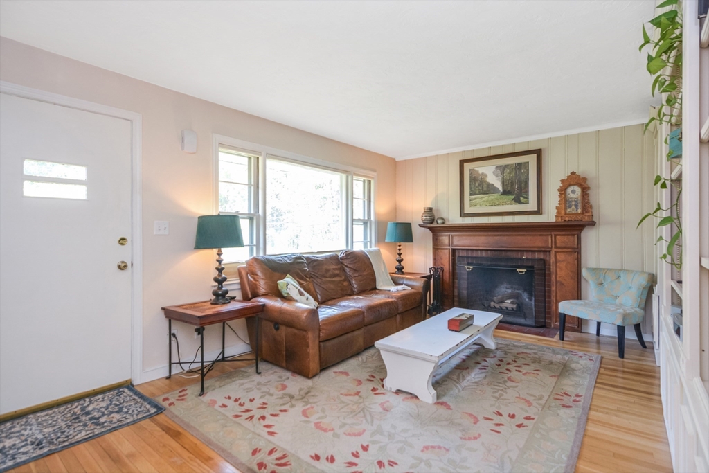 8 Hammond Rd