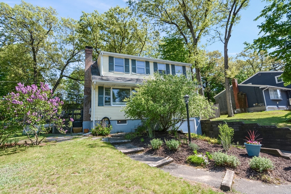 8 Hammond Rd