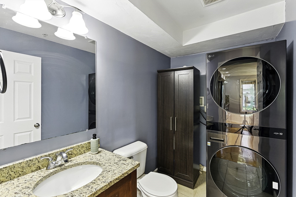 15 Queen Isabella Way # 15