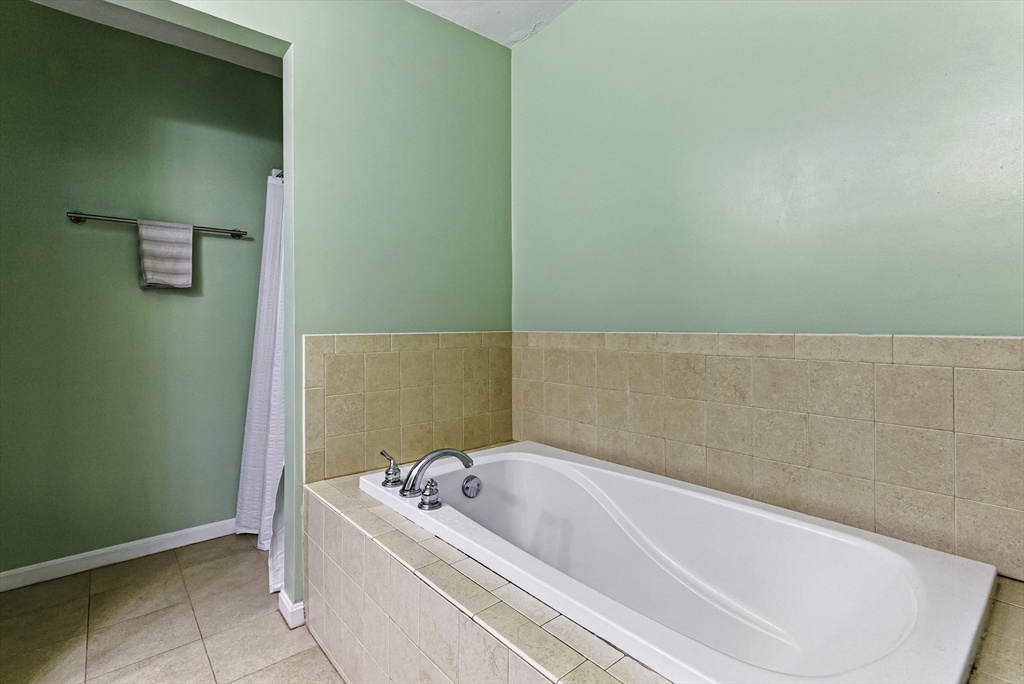 15 Queen Isabella Way # 15
