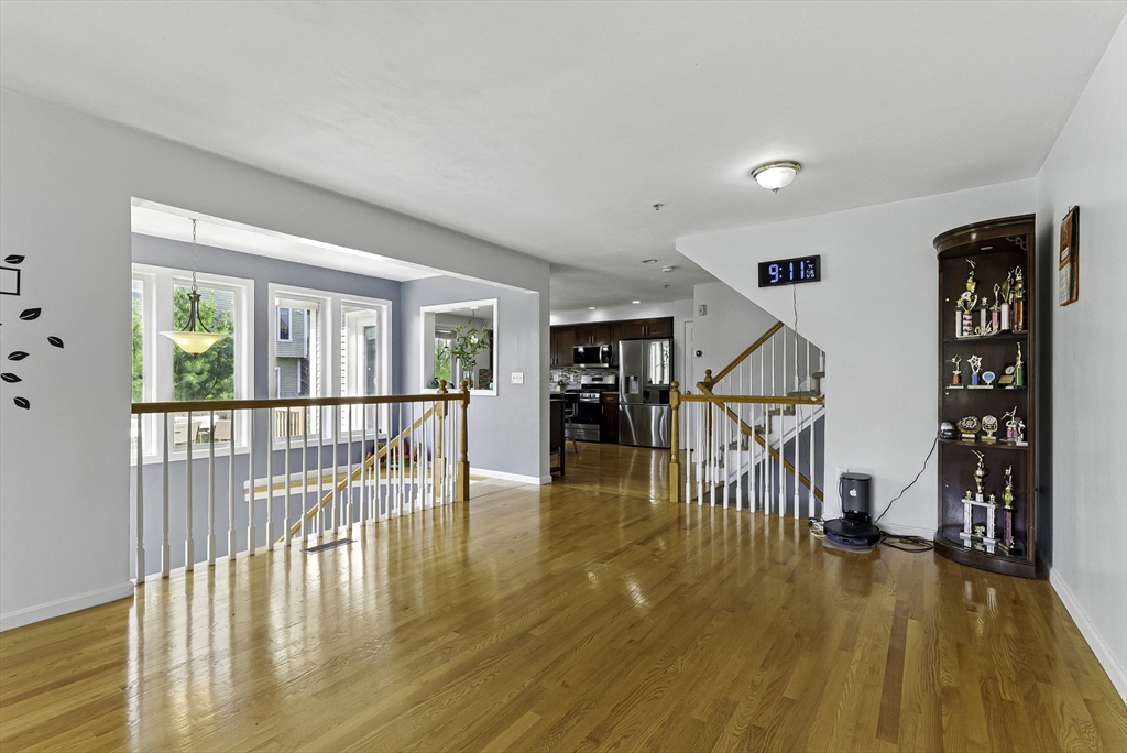 15 Queen Isabella Way # 15