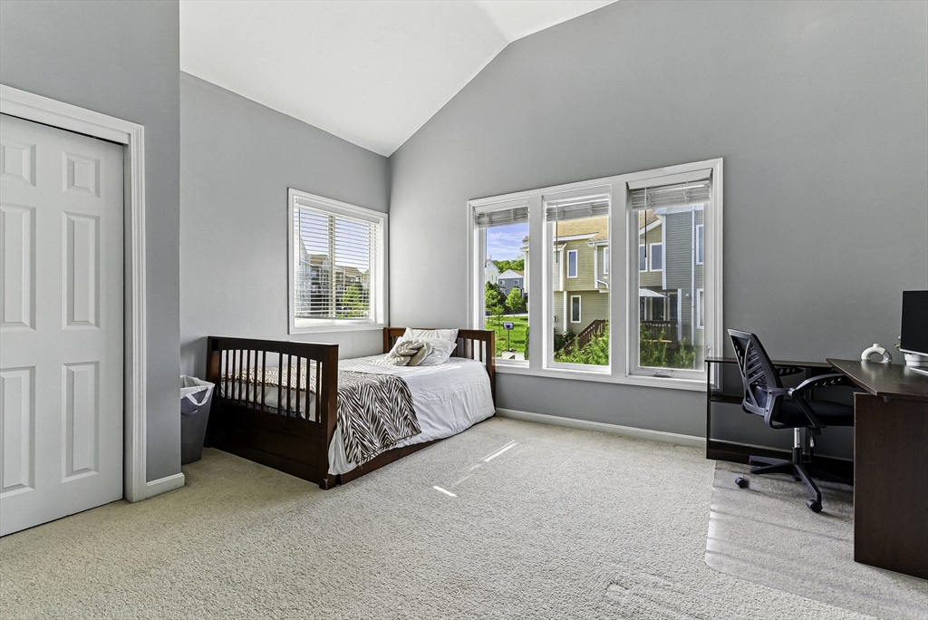 15 Queen Isabella Way # 15
