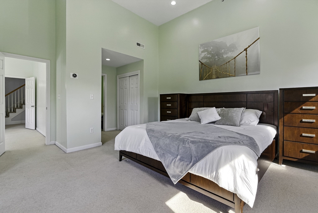 15 Queen Isabella Way # 15