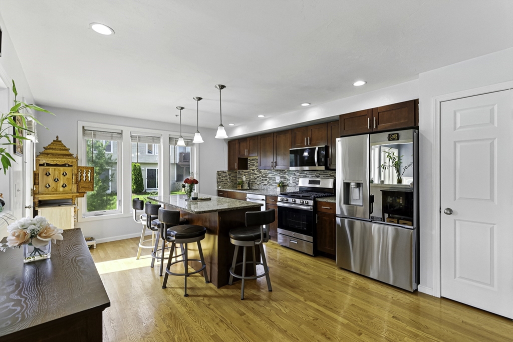15 Queen Isabella Way # 15