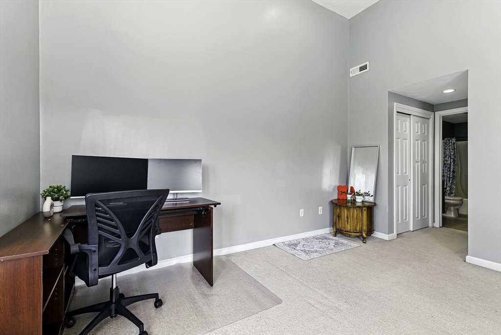 15 Queen Isabella Way # 15