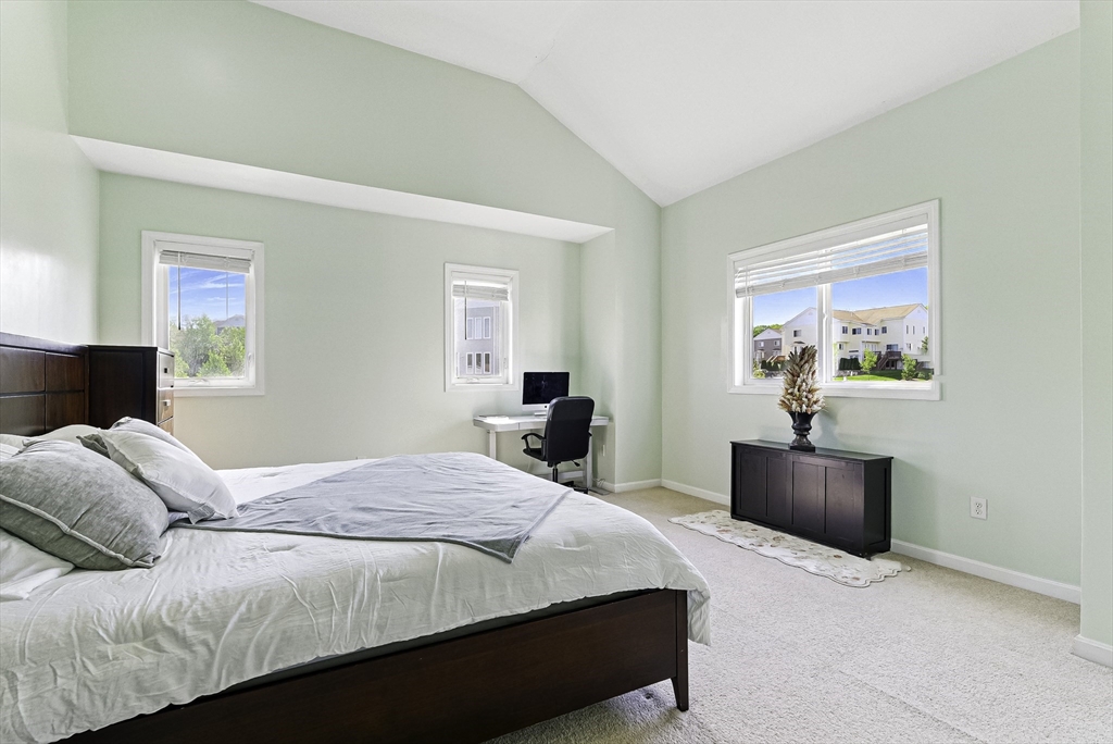15 Queen Isabella Way # 15