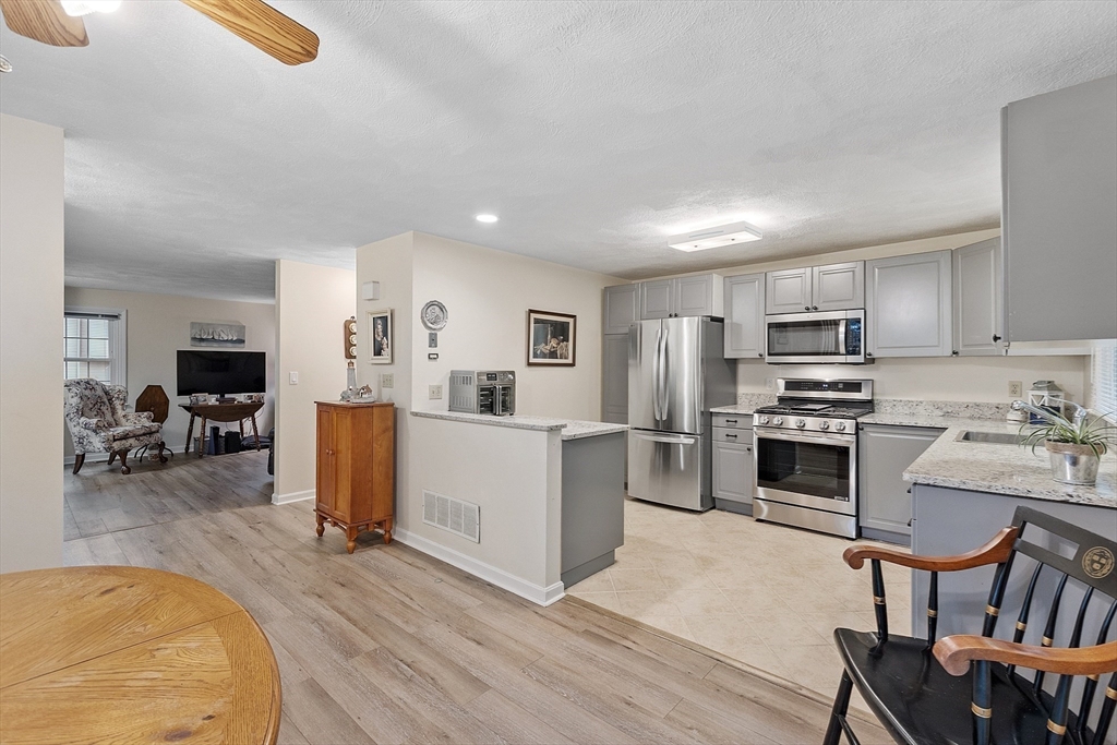10 Oak Ridge Dr # 6