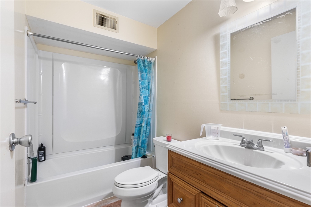 2 Post Oak Ln # 2