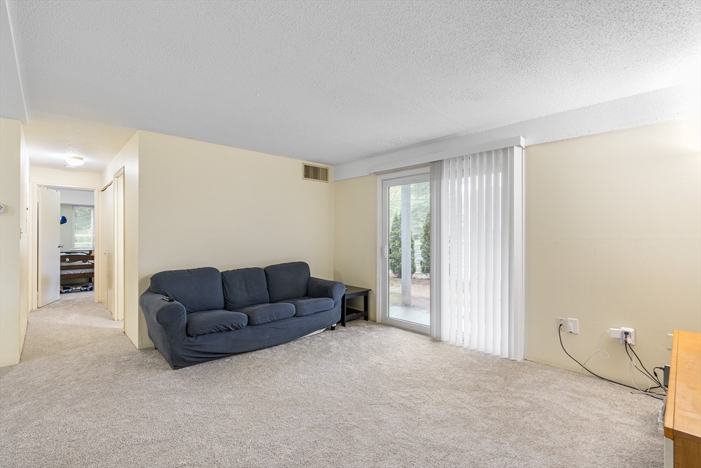 2 Post Oak Ln # 2