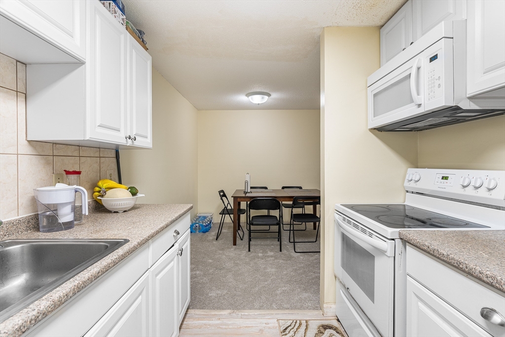 2 Post Oak Ln # 2
