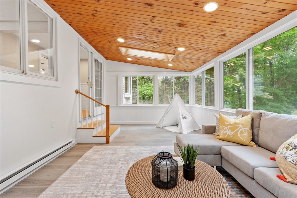 254 Taylor Rd