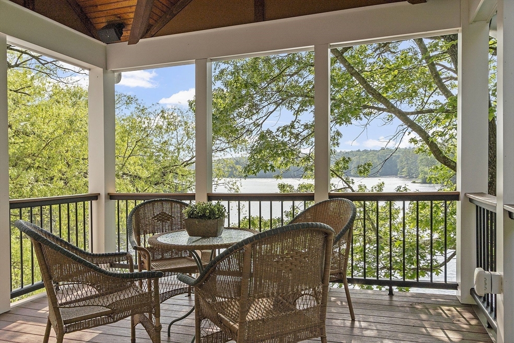 55 Wenuchas Trail, Groton