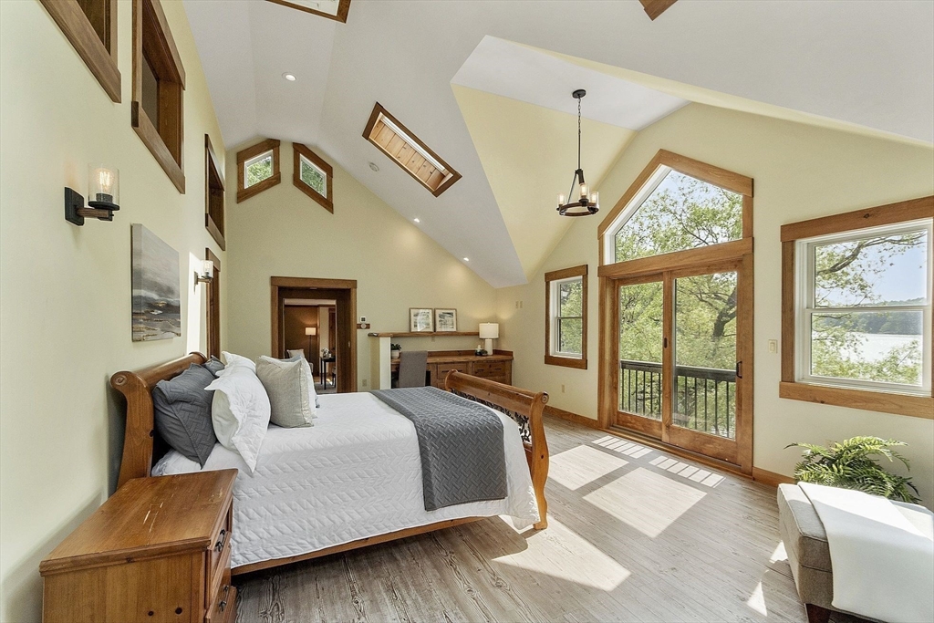 55 Wenuchas Trail, Groton