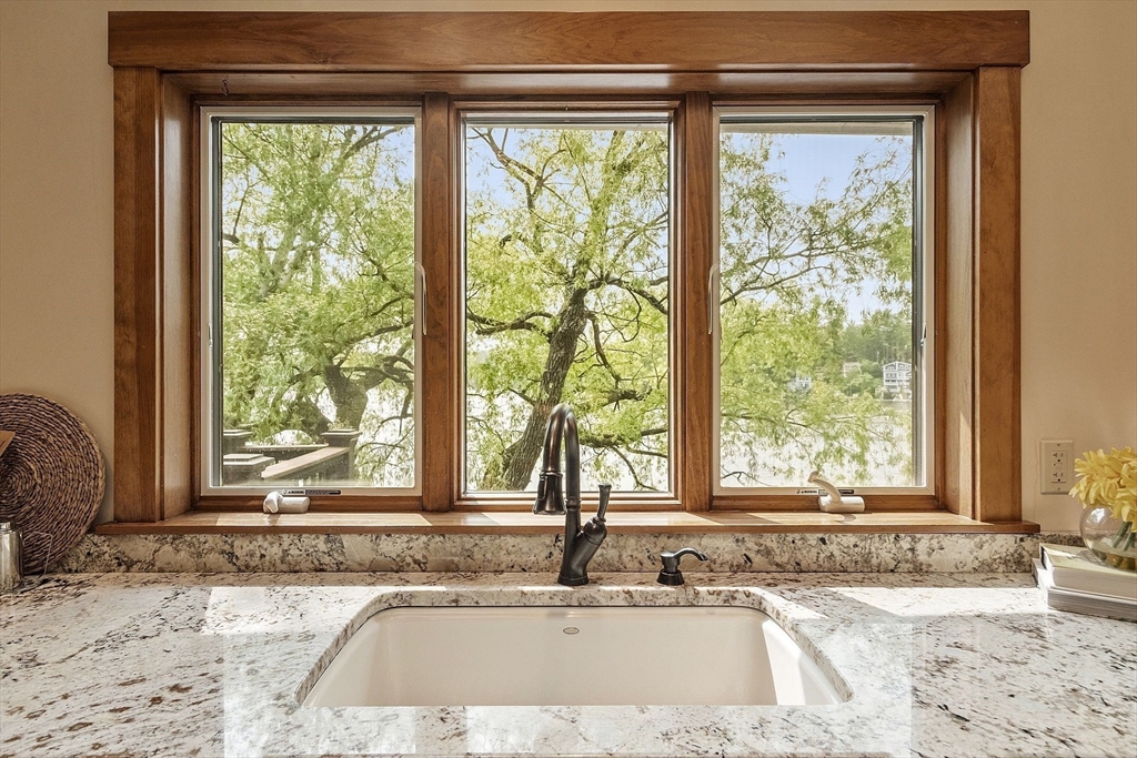 55 Wenuchas Trail, Groton
