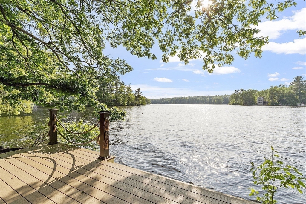 55 Wenuchas Trail, Groton