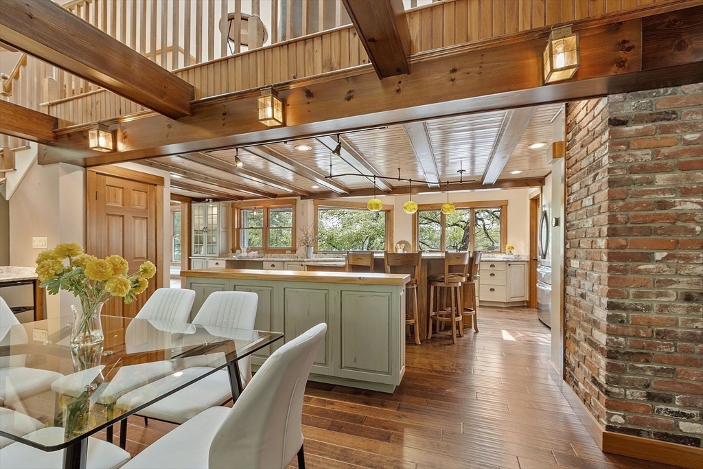 55 Wenuchas Trail, Groton