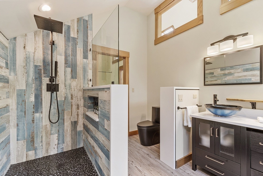 55 Wenuchas Trail, Groton