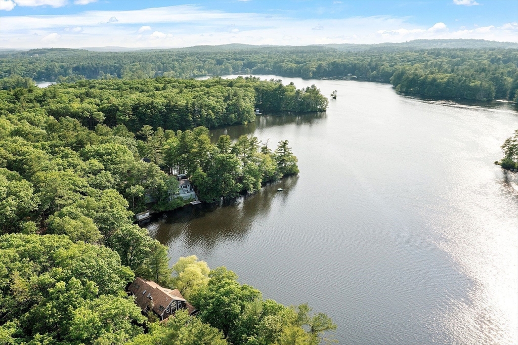 55 Wenuchas Trail, Groton