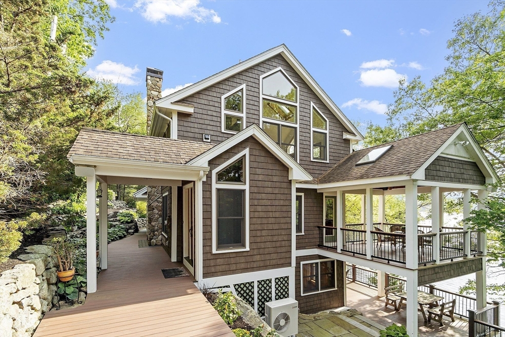 55 Wenuchas Trail, Groton