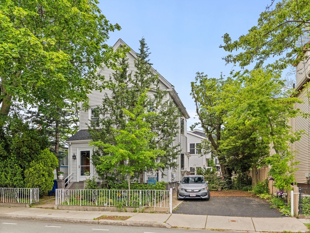 19 Tufts Street