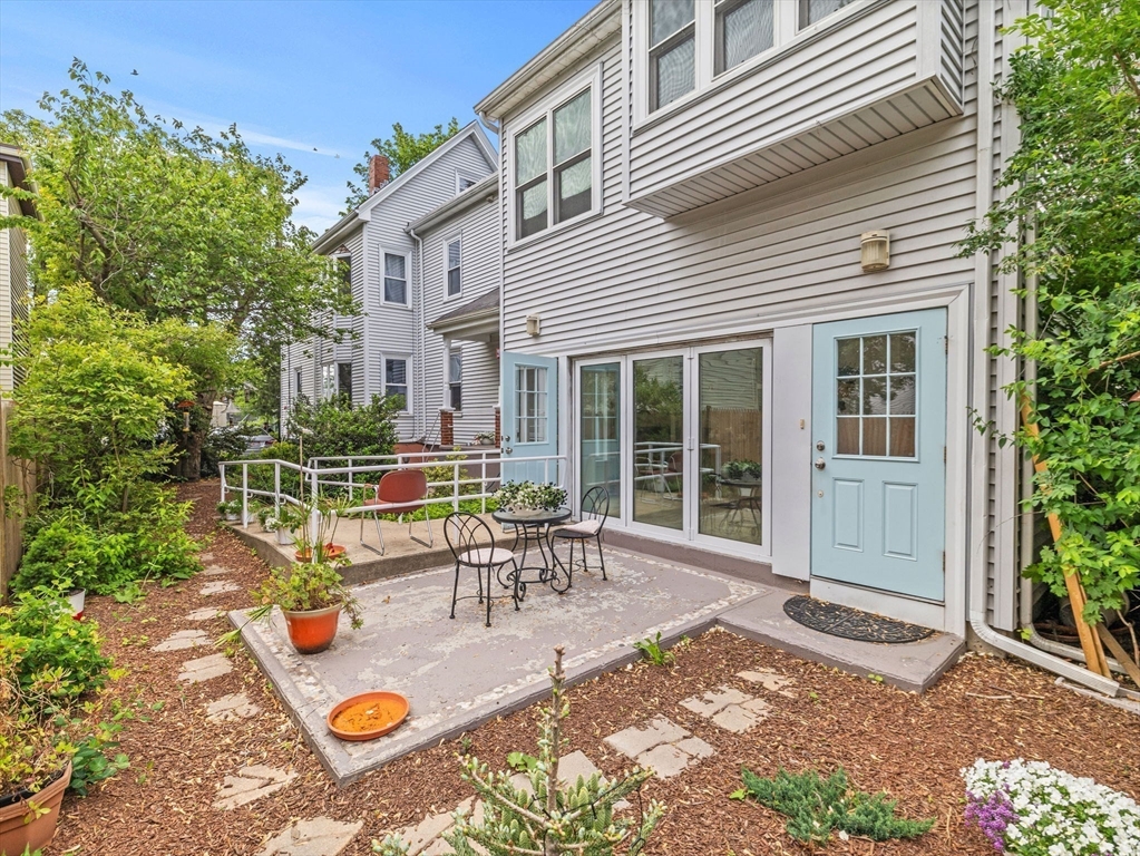 19 Tufts Street