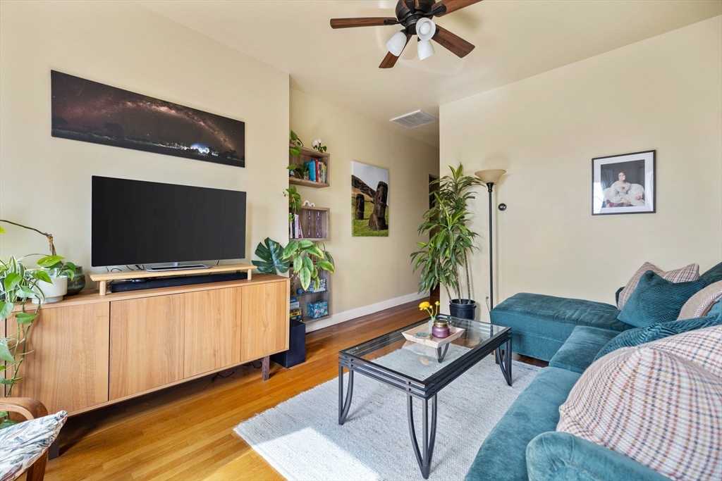 42 Rockview St # 6