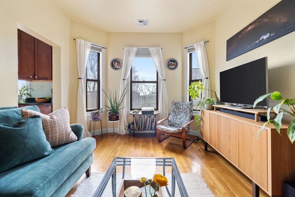 42 Rockview St # 6