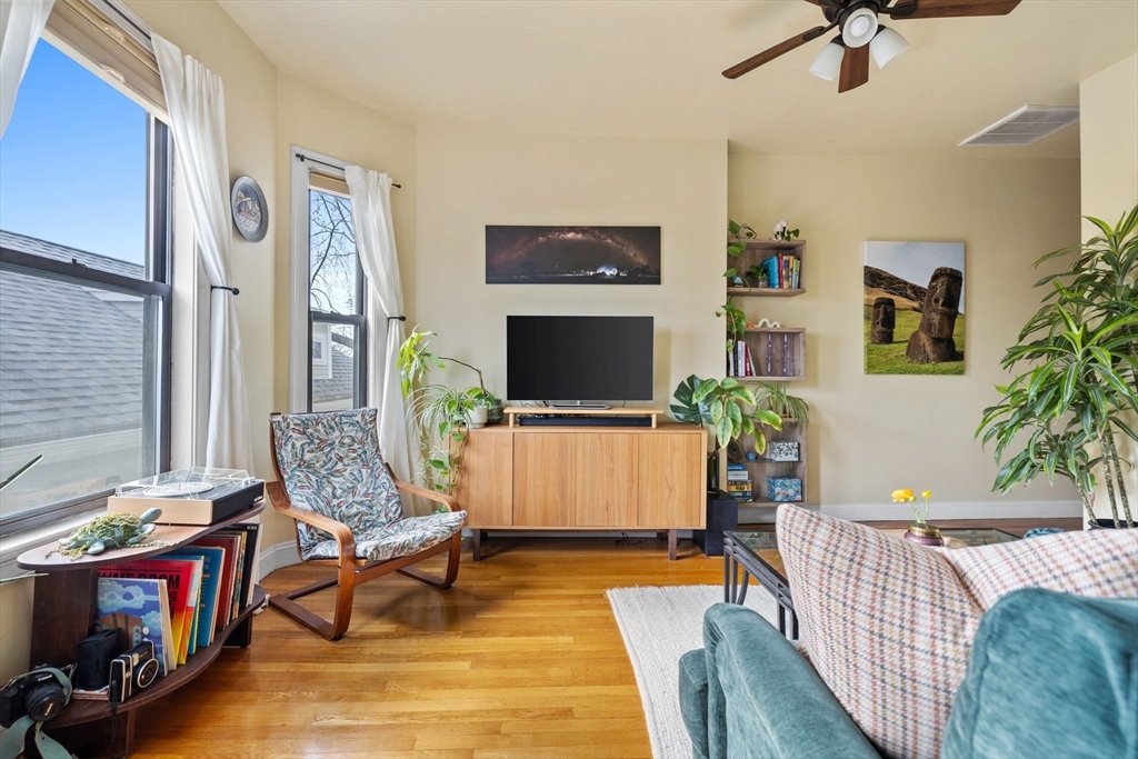 42 Rockview St # 6
