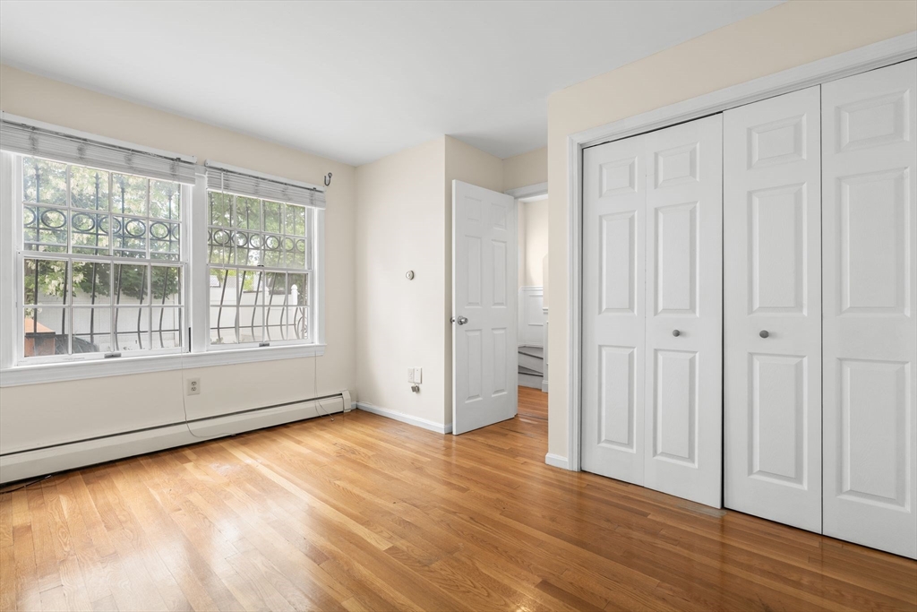 103 Claybourne # 103