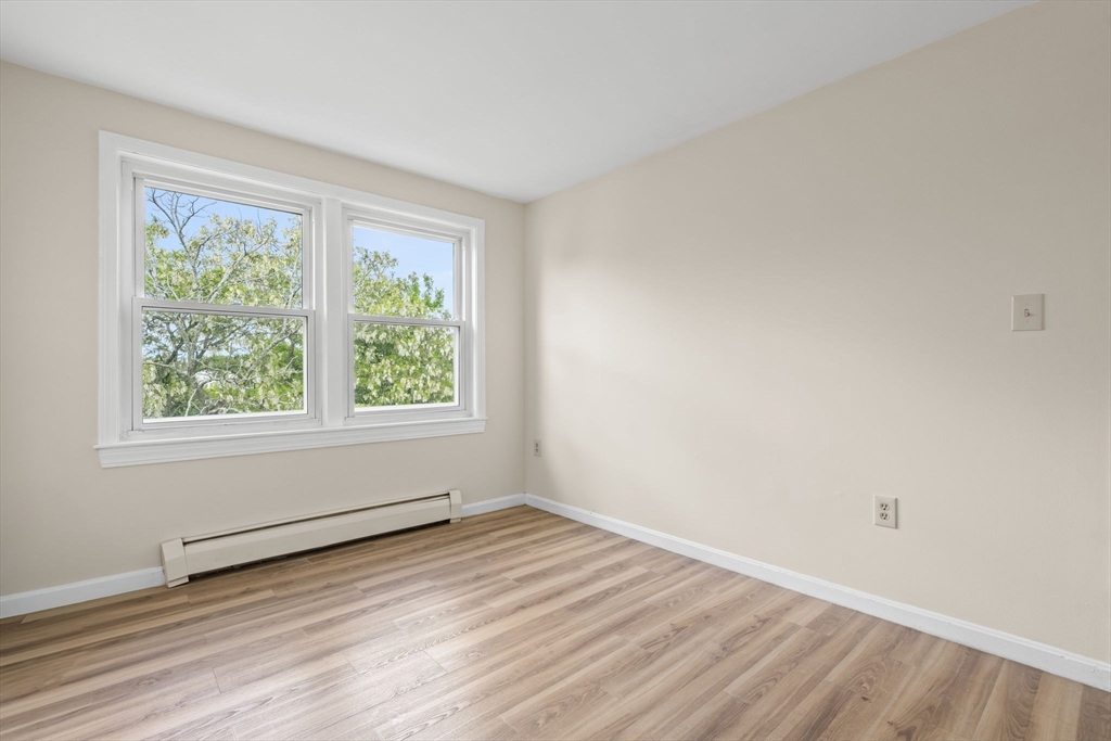 103 Claybourne # 103
