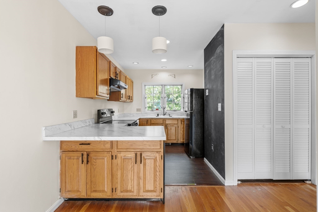 103 Claybourne # 103