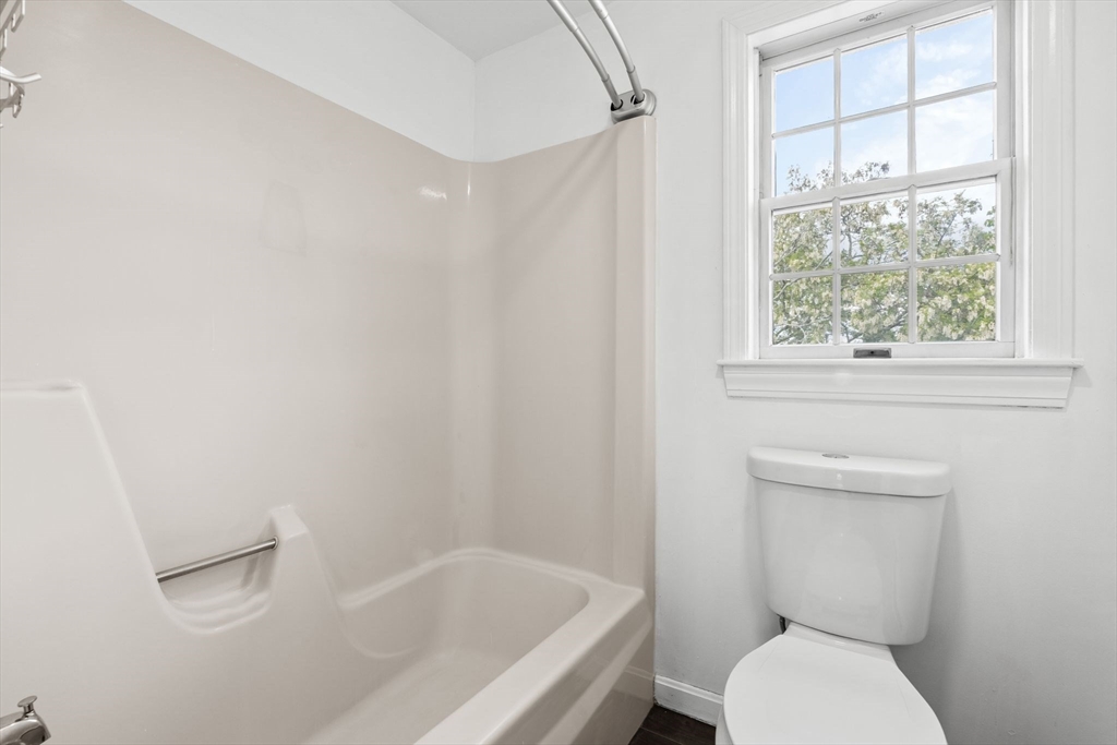 103 Claybourne # 103