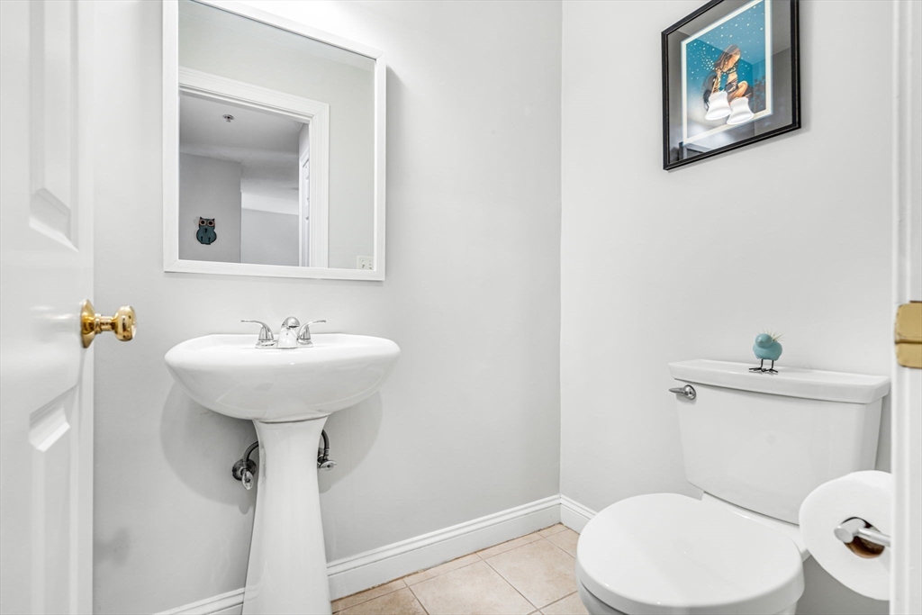 38 Karopulios Dr # 38