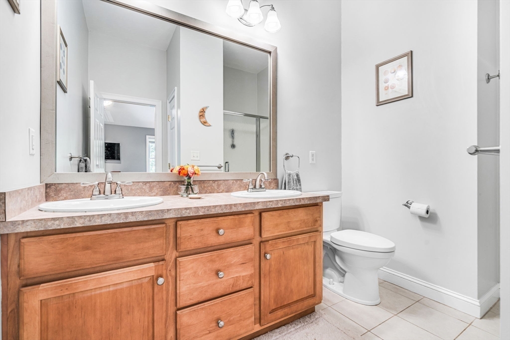 38 Karopulios Dr # 38