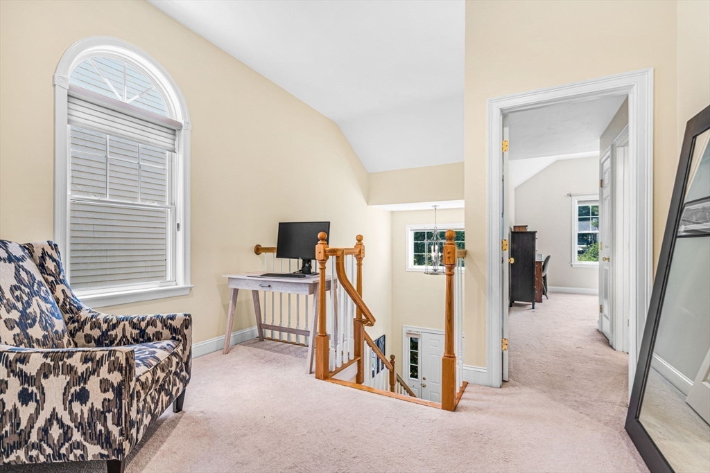 38 Karopulios Dr # 38