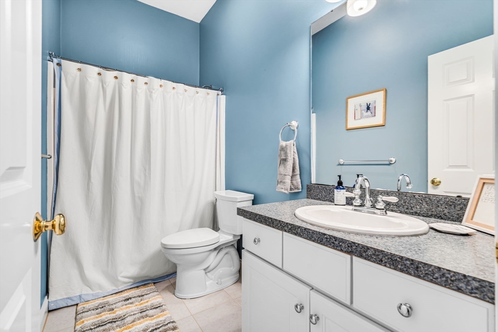 38 Karopulios Dr # 38