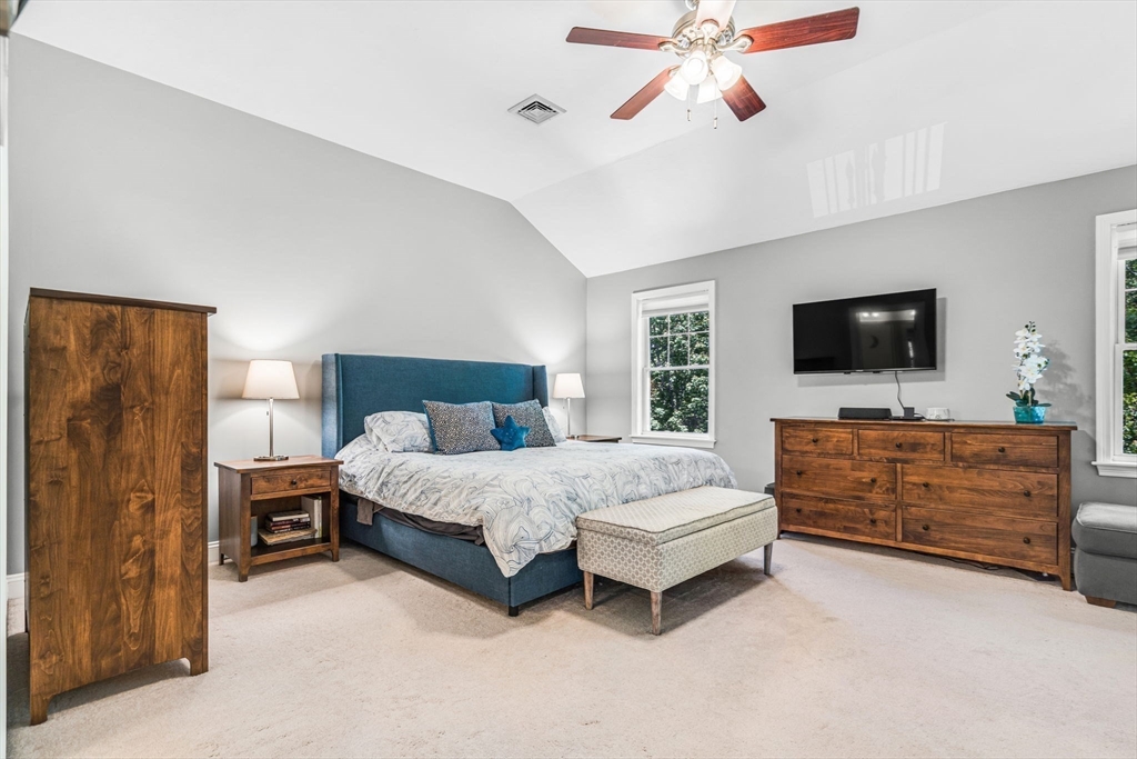 38 Karopulios Dr # 38