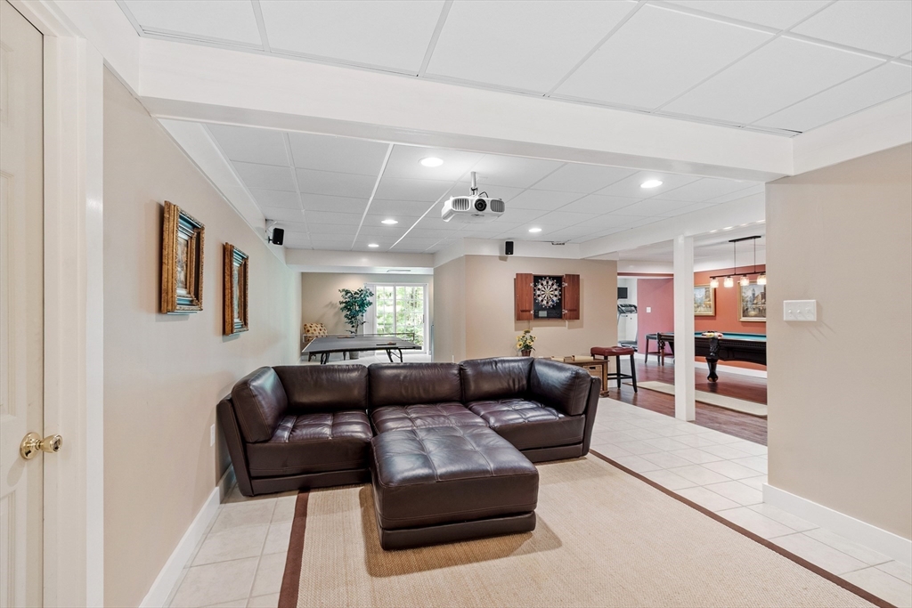 252 Sawyer Rd