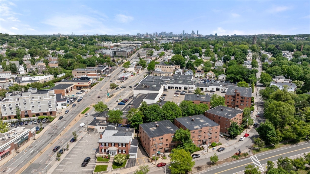 8R Riverside St # 2 Unit: 2-2