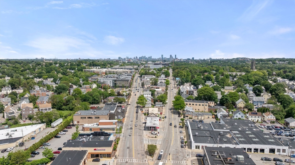 8R Riverside St # 2 Unit: 2-2